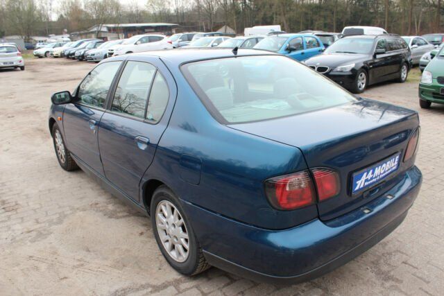 Gebraucht Nissan Primera 99 PS (72 kW) 2000 Blau Limousine