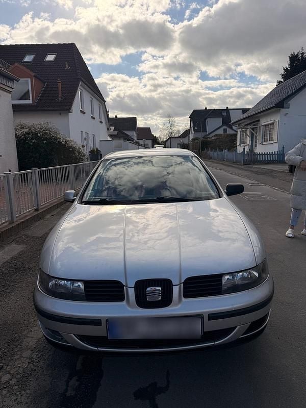 Gebraucht Seat Leon 101 PS (74 kW) 2000 Silber Kleinwagen