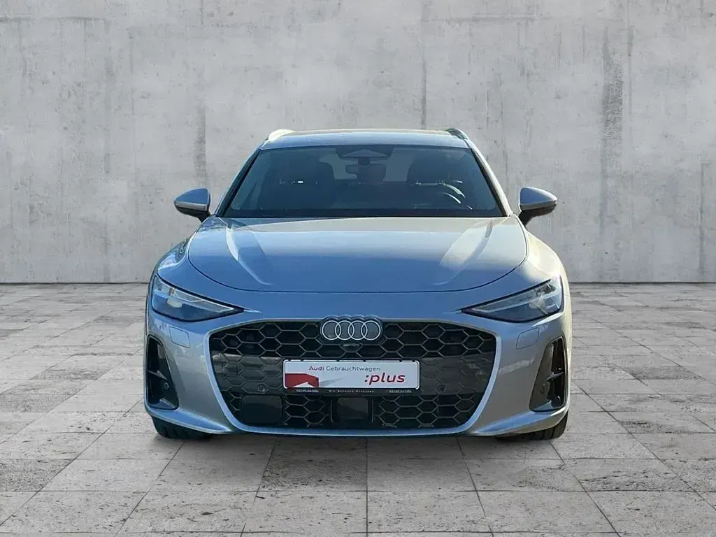 Używany Audi A6 Design 204 KM (150 kW) 2025 Srebrny Kombi