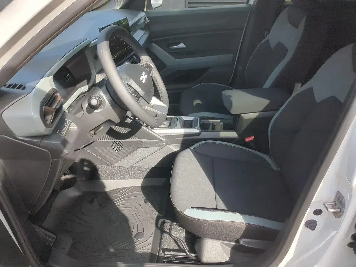 Neu Dacia Duster Extreme 158 PS (116 kW) 2026 Arktisweiß SUV