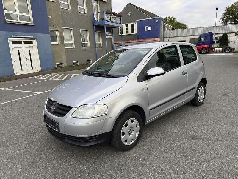 Gebraucht VW Fox 54 PS (39 kW) 2007 Silber Kleinwagen