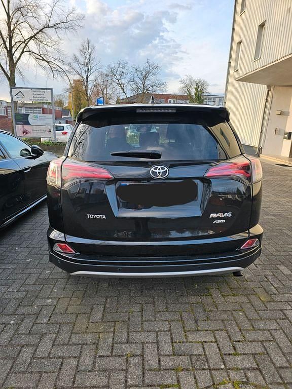Gebraucht Toyota RAV4 Executive 152 PS (111 kW) 2017 Schwarz SUV
