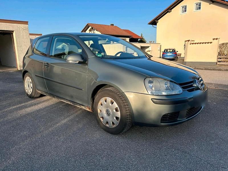 Gebraucht VW Golf V 75 PS (55 kW) 2005 Grün Kleinwagen
