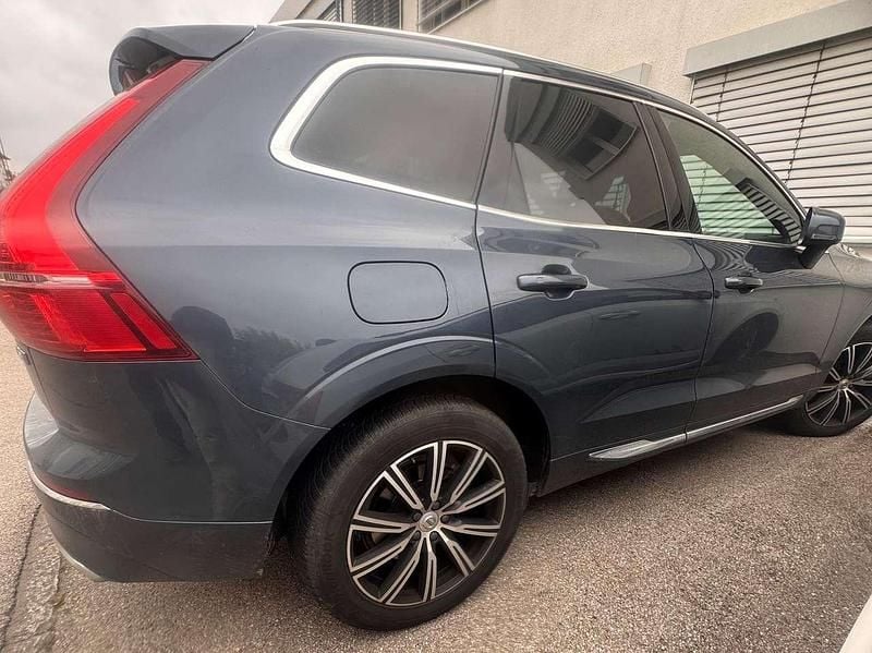 Blau Gebraucht 2019 Volvo XC60 Inscription SUV | 31.500 € (Guter Preis) - Bild 1/4