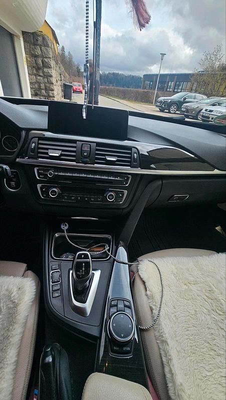 Gebraucht BMW 330 M Performance 264 PS (194 kW) 2015 Weiß Limousine