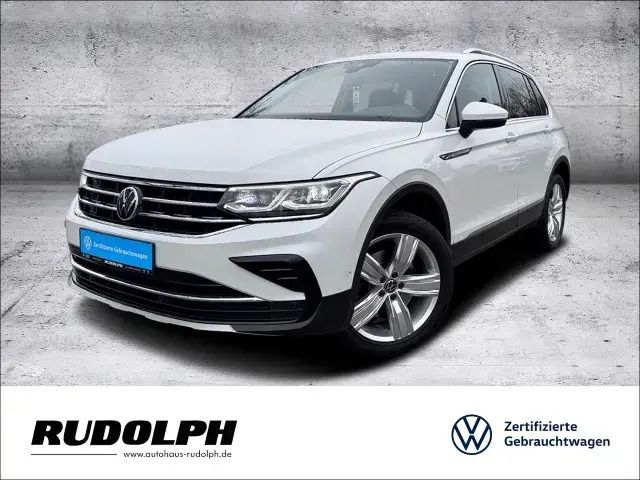 Weiss Gebraucht 2021 VW Tiguan Elegance SUV | 33.360 € (Fairer Preis) - Bild 1/4