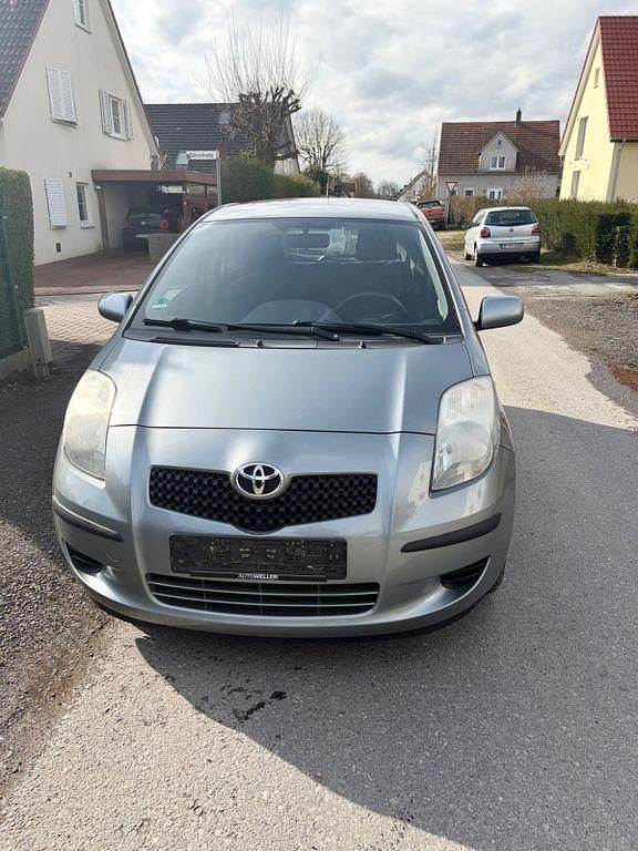 Gebraucht Toyota Yaris Sol 87 PS (63 kW) 2007 Grau Kleinwagen