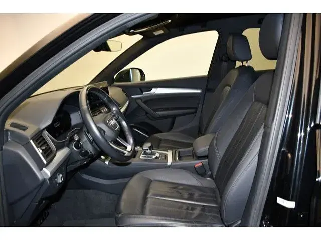 Gebraucht Audi Q5 Ambiente 163 PS (119 kW) 2022 Mythosschwarz metallic (metallic) SUV