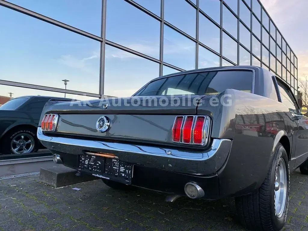 Gebraucht Ford V8 200 PS (147 kW) 1965 Grau Coupé