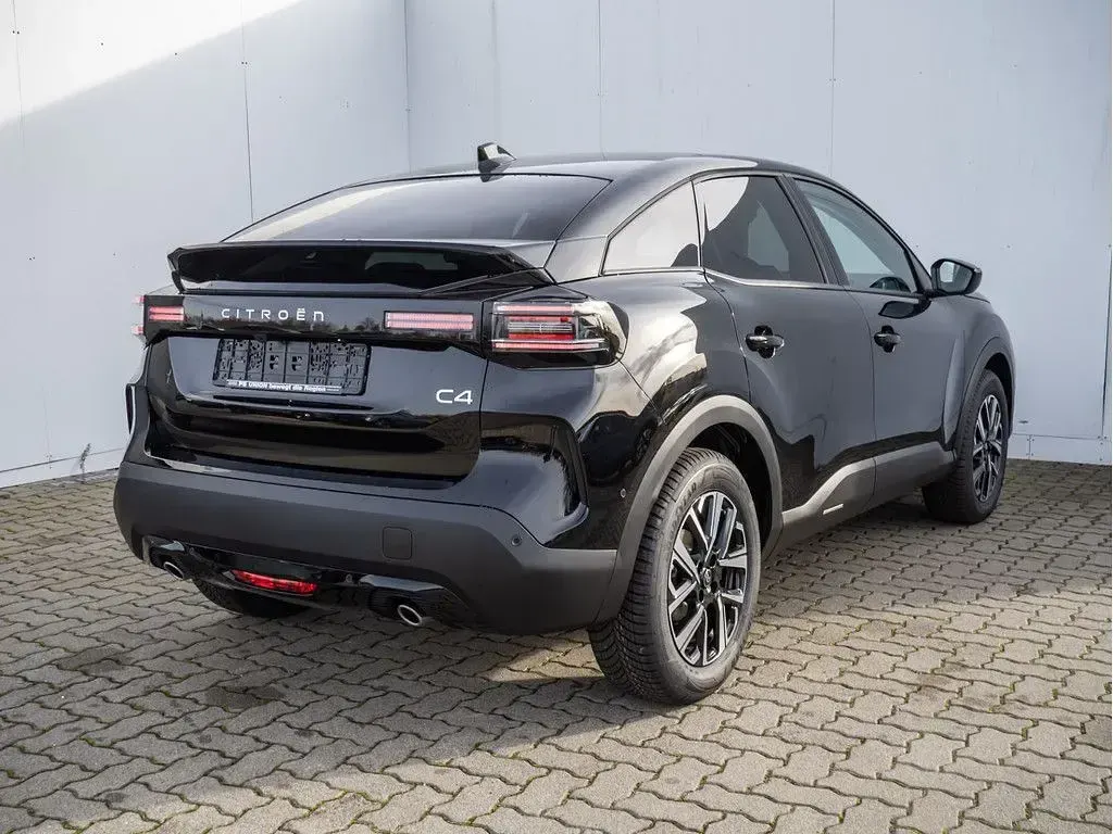 Neu Citroën C4 145 PS (106 kW) 2026 Schwarz SUV