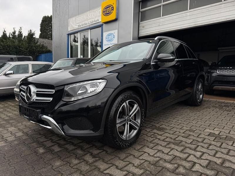 Gebraucht Mercedes GLC350 258 PS (189 kW) 2018 Schwarz SUV