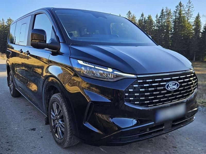 Gebraucht Ford Tourneo Active 150 PS (110 kW) 2024 Schwarz Van / Kleinbus