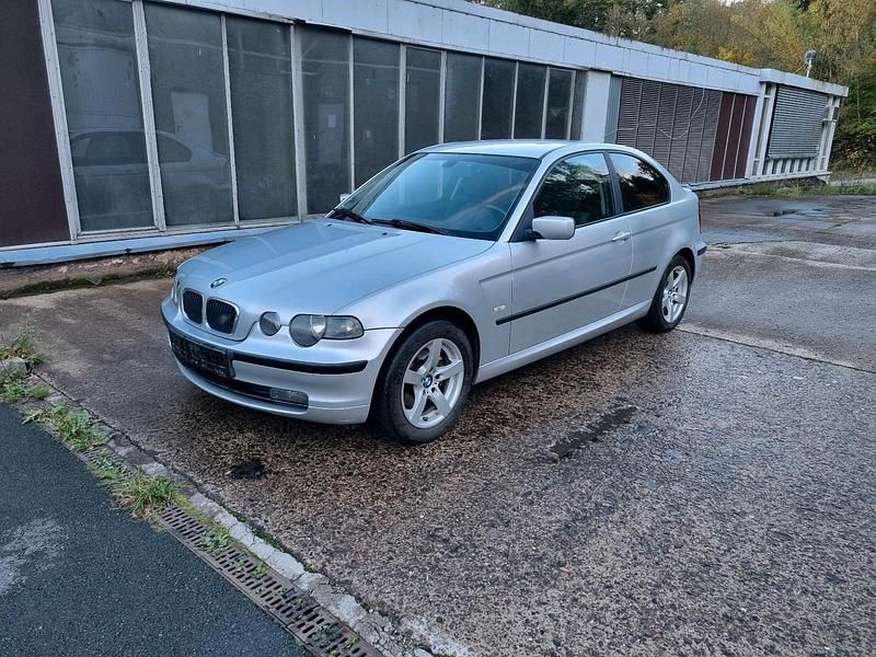 Silber Gebraucht 2003 BMW 316 Compact Kleinwagen | 1.300 € - Bild 1/4