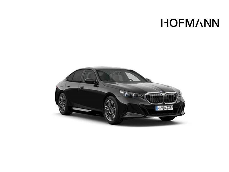 Saphirschwarz metallic Neu 2025 BMW i5 Comfort Edition Limousine | 64.805 € (Guter Preis) - Bild 1/3