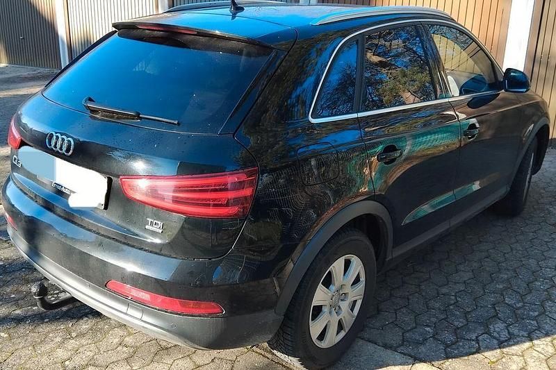 Gebraucht Audi Q3 140 PS (102 kW) 2015 Schwarz SUV
