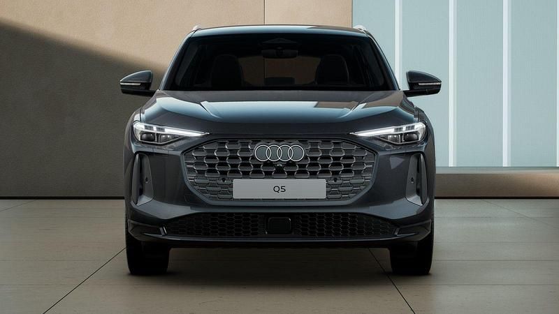 Gebraucht Audi Q5 Ambiente 204 PS (150 kW) 2025 Tamboragrau metallic SUV