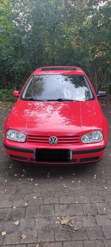 Rot Gebraucht 1998 VW Golf IV Kleinwagen | 1.490 € - Bild 1/4