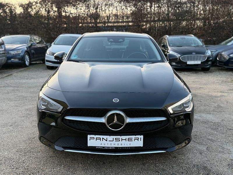 Gebraucht Mercedes CLA200 150 PS (110 kW) 2022 Schwarz Limousine