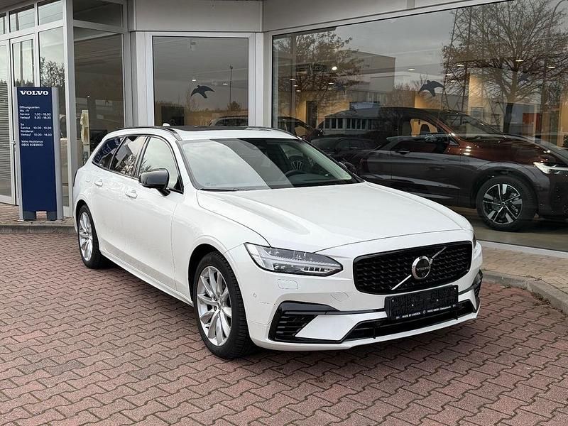 Gebraucht Volvo V90 Plus 349 PS (256 kW) 2025 Weiß Kombi