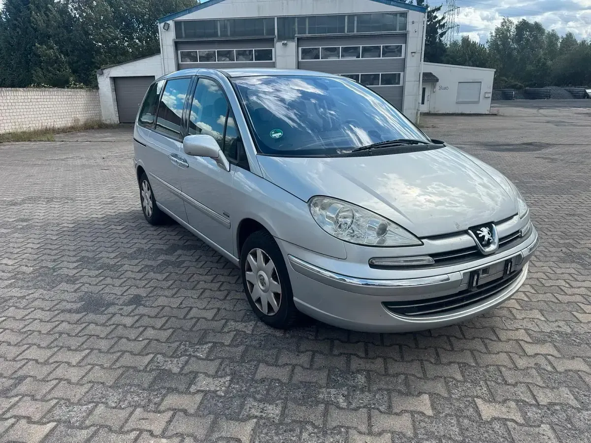 Gebraucht Peugeot 807 135 PS (99 kW) 2007 Silber Van / Kleinbus