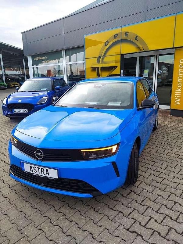 Gebraucht Opel Astra Edition 131 PS (96 kW) 2025 Athletik blau (metallic) Limousine
