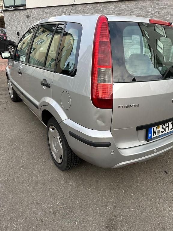 Gebraucht Ford Fusion 80 PS (58 kW) 2006 Silber Kleinwagen