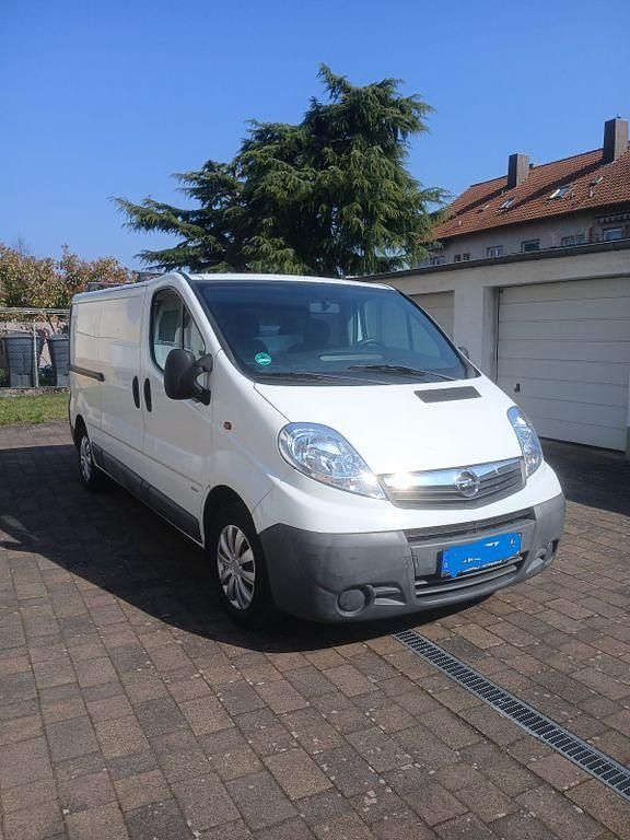 Gebraucht Opel Vivaro 114 PS (83 kW) 2008 Weiß Van / Kleinbus