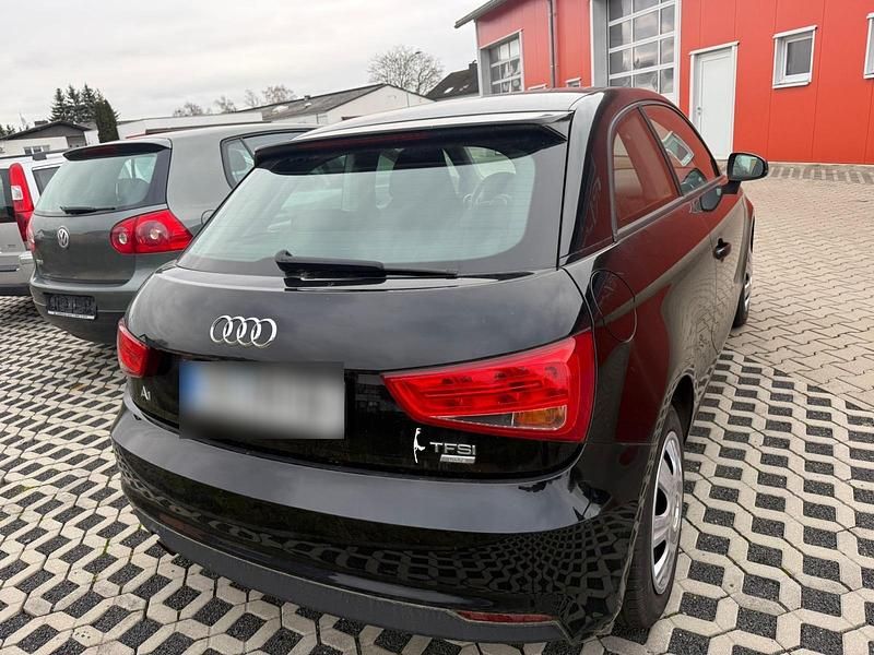 Gebraucht Audi A1 90 PS (66 kW) 2017 Schwarz Kleinwagen