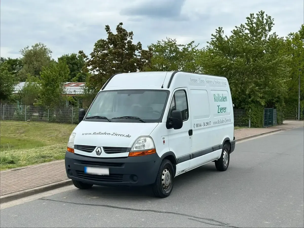 Używany Renault Master 110 KM (80 kW) 2009 Biały Van