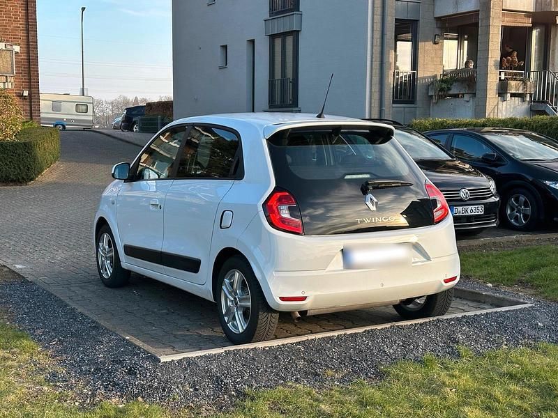 Gebraucht Renault Twingo SE 73 PS (53 kW) 2020 Weiß Kleinwagen