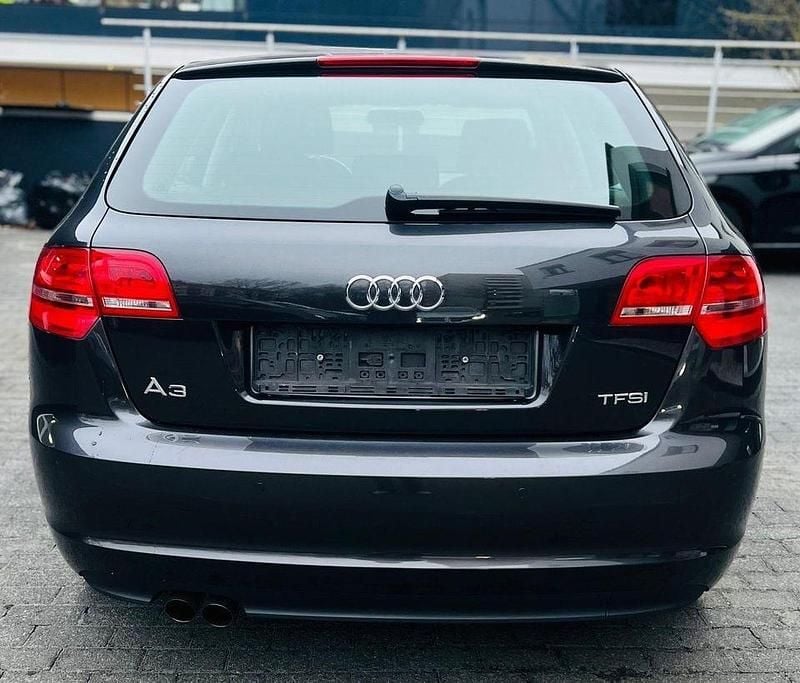 Gebraucht Audi A3 125 PS (91 kW) 2011 Grau Kleinwagen