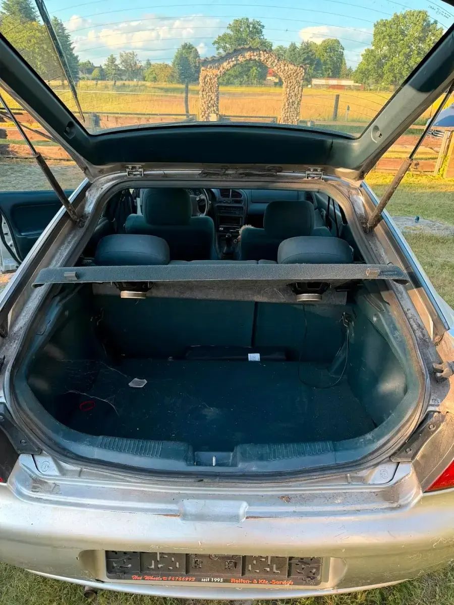 Gebraucht Mazda 323F 1996 Silber Kleinwagen