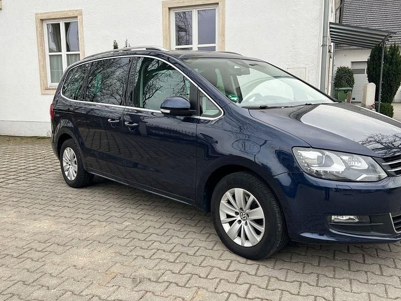 Gebraucht VW Sharan 140 PS (102 kW) 2015 Blau Van / Kleinbus