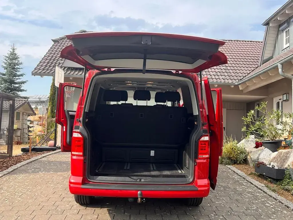 Gebraucht VW Multivan 204 PS (150 kW) 2016 Rot Van / Kleinbus