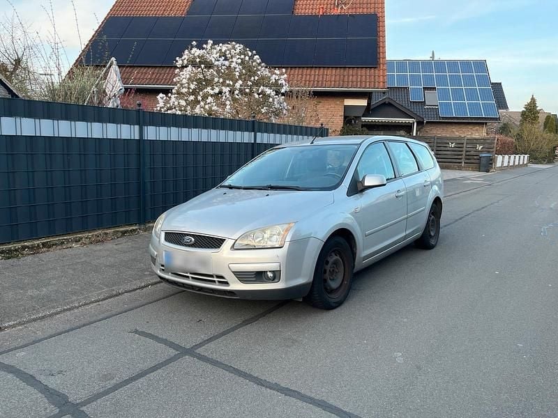 Gebraucht Ford Focus Ambiente 80 PS (58 kW) 2007 Silber Kombi