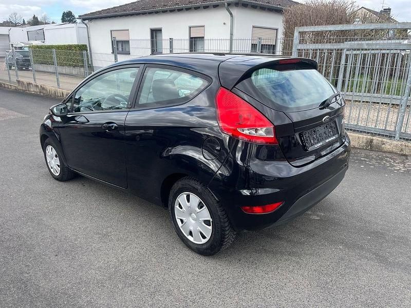 Second-hand Ford Fiesta Champions Edition 60 CP (44 kW) 2012 Negru Hatchback