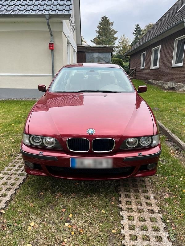 Rot Gebraucht 1998 BMW 328 Limousine | 4.300 € (Fairer Preis) - Bild 1/4