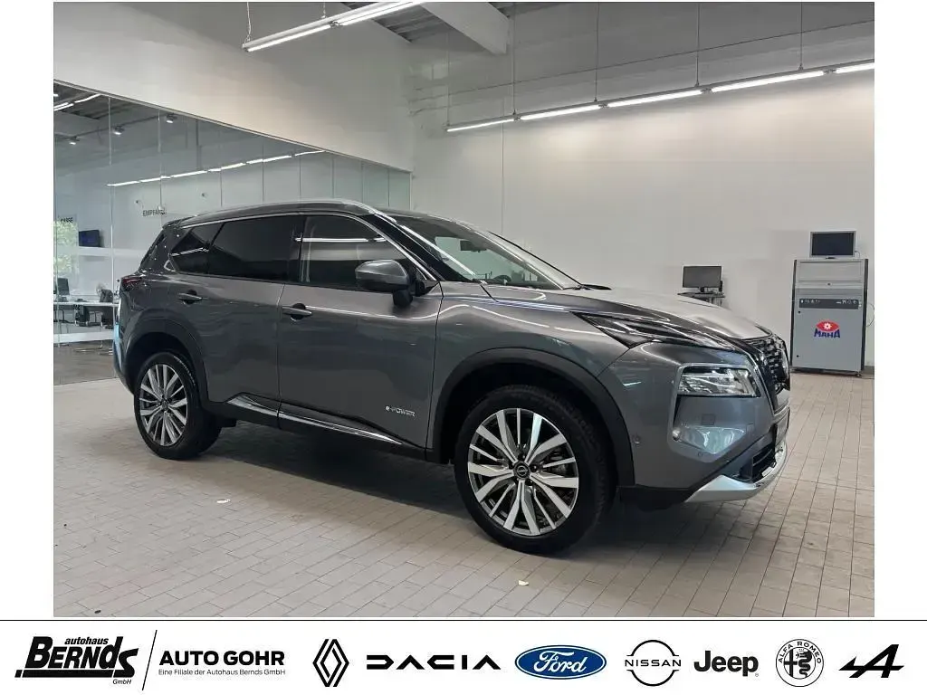 Neu Nissan X-Trail Tekna 158 PS (116 kW) 2025 Grau SUV