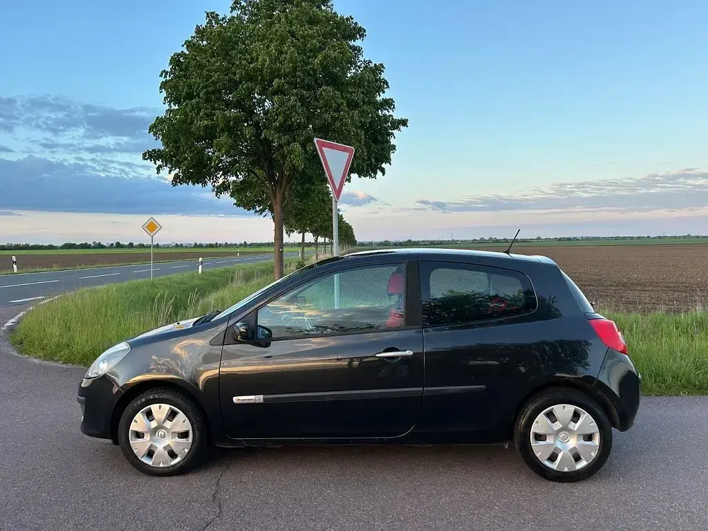 Gebraucht Renault Clio II Campus 75 PS (55 kW) 2007 Schwarz Limousine