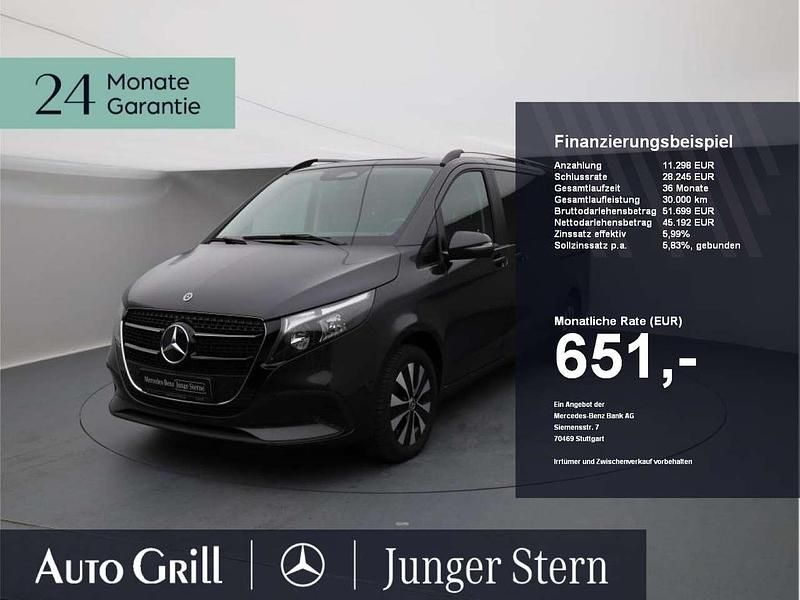 Graphitgrau metallic Gebraucht 2024 Mercedes V220 Van / Kleinbus | 54.720 € (Teuer) - Bild 1/4