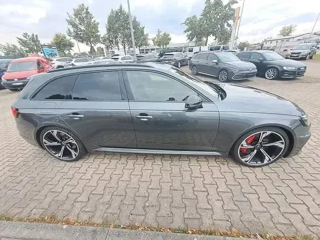 Gebraucht Audi RS4 Sport 450 PS (330 kW) 2021 Daytonagrau Kombi