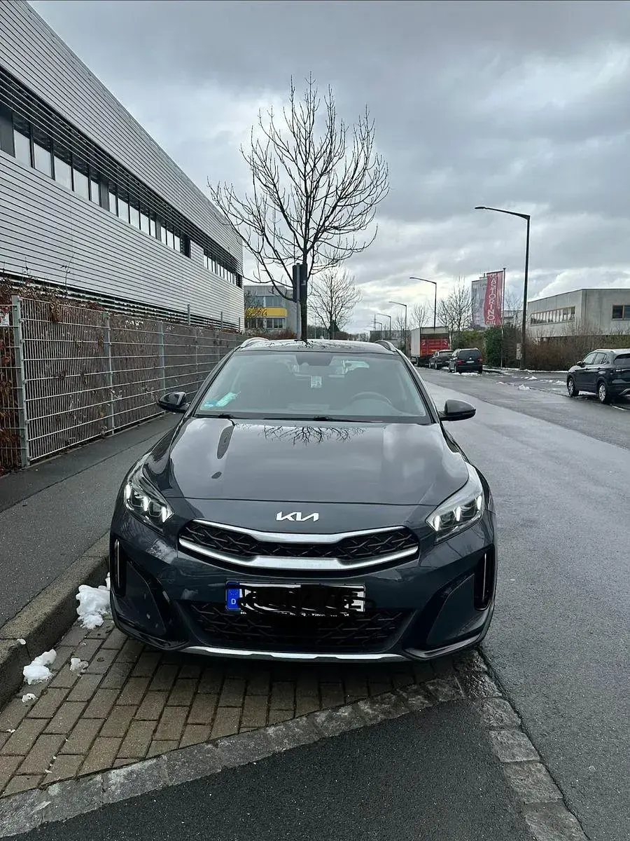 Używany Kia XCeed Vision 141 KM (103 kW) 2022 Szary SUV