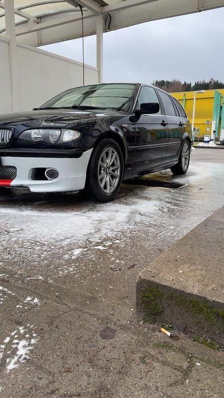 Gebraucht BMW 320 170 PS (125 kW) 2003 Blau Kombi