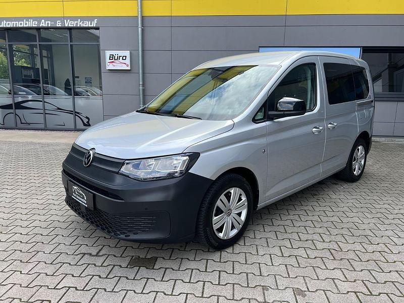 Gebraucht VW Caddy Basis 114 PS (83 kW) 2023 Silber Van / Kleinbus
