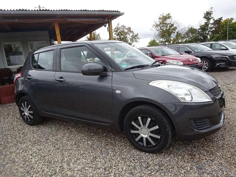 Gebraucht Suzuki Swift Club 94 PS (69 kW) 2011 Grau Kleinwagen