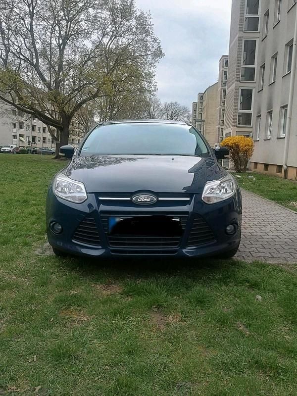 Gebraucht Ford Focus 125 PS (91 kW) 2012 Blau Kombi