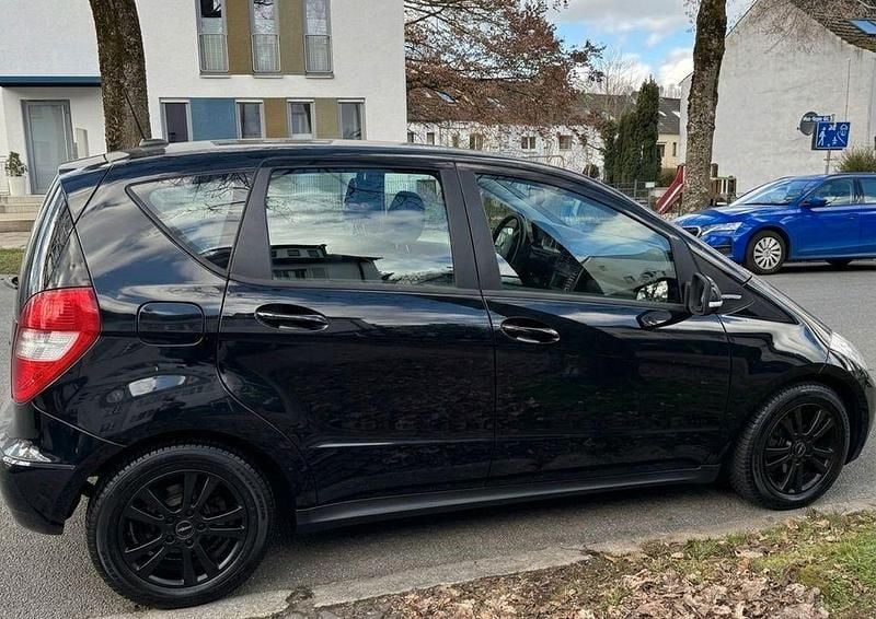 Gebraucht Mercedes A160 82 PS (60 kW) 2011 Schwarz Van / Kleinbus