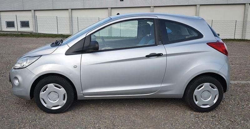 Gebraucht Ford Ka Titanium 69 PS (50 kW) 2010 Silber Kleinwagen