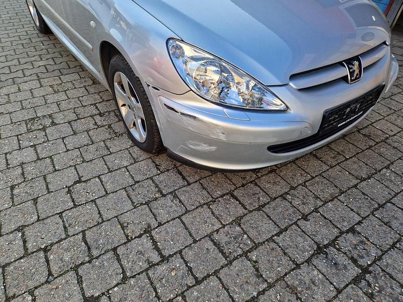 Gebraucht Peugeot 307 CC 136 PS (100 kW) 2003 Silber Cabrio