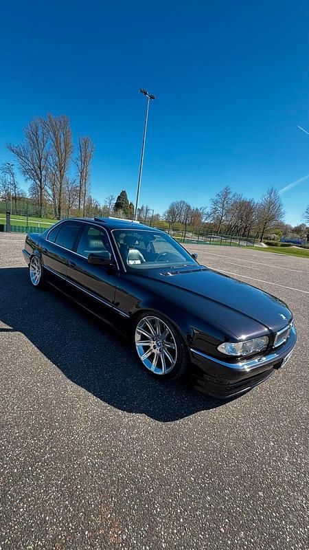 Gebraucht BMW 730 198 PS (145 kW) 2001 Schwarz Limousine